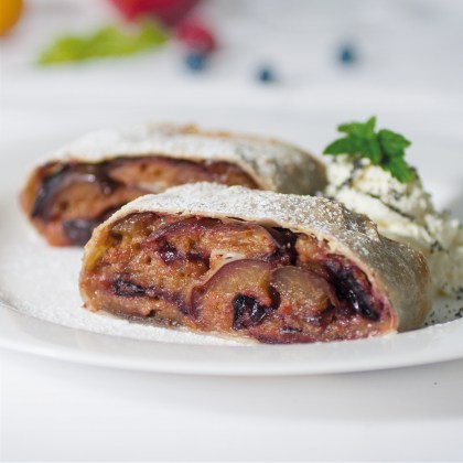 Zwetschkenstrudel roh
